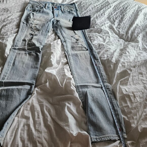 American Eagle Distressed Ripped Skinny Stretch Jeans - 2013 - Light Wash - Sz 0 - Picture 13 of 16